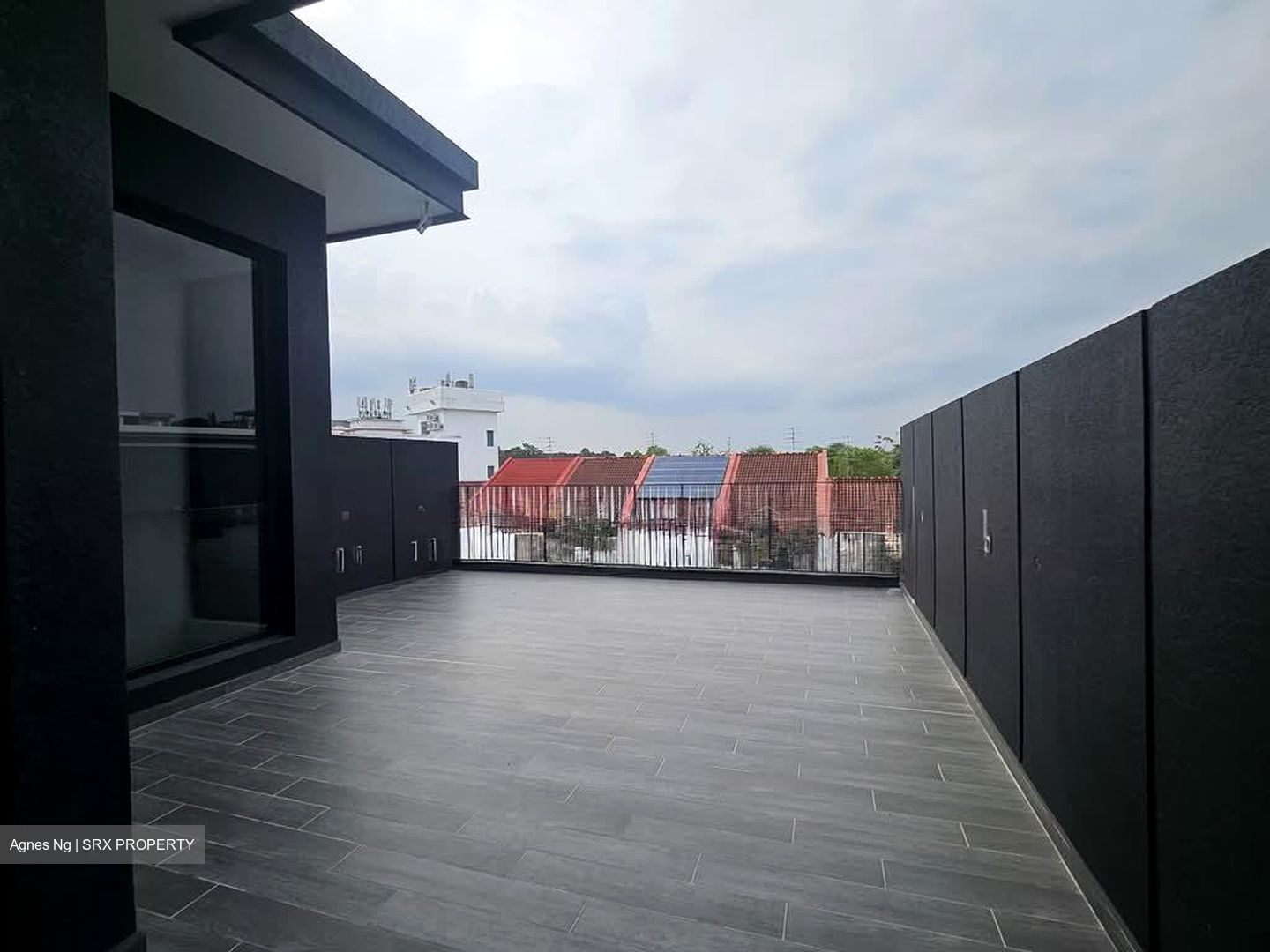 Pasir Ris Link (D18), Terrace #593884691